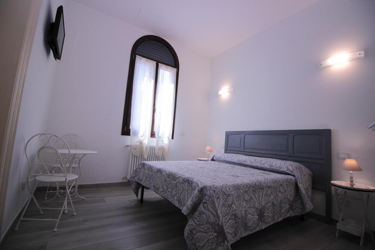 Alloggio I Grifoni Ferrara Ngoại thất bức ảnh